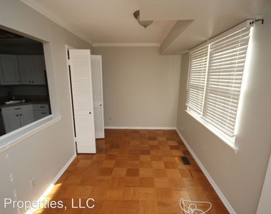 223 Crocker Drive Unit C - Photo Thumbnail 4