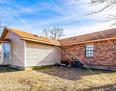 3361 Royal Creek Road - Photo Thumbnail 12