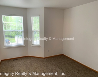 15969 Hedgeway Dr - Photo Thumbnail 24