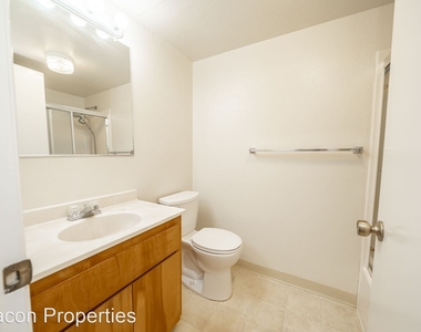 427-437-439 Foothill Blvd - Photo Thumbnail 7