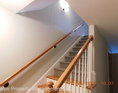 2313 Talbott Way - Photo Thumbnail 16