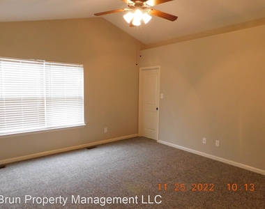 2313 Talbott Way - Photo Thumbnail 19