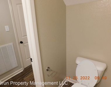 2313 Talbott Way - Photo Thumbnail 9