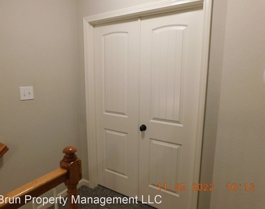 2313 Talbott Way - Photo Thumbnail 17