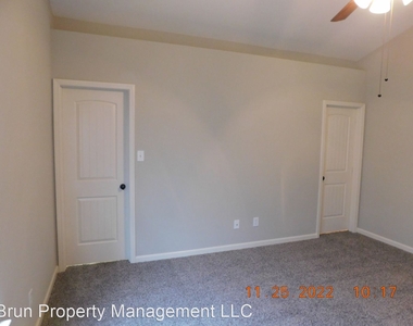 2313 Talbott Way - Photo Thumbnail 23