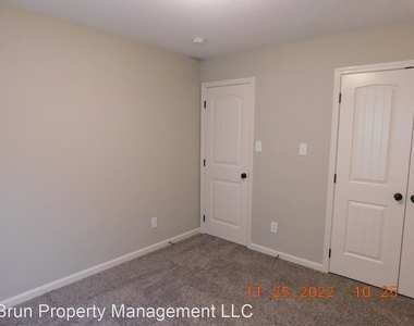 2313 Talbott Way - Photo Thumbnail 29