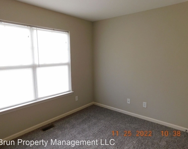 2313 Talbott Way - Photo Thumbnail 37