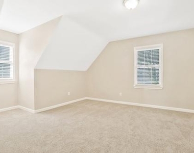 510 Maplelake Drive - Photo Thumbnail 19