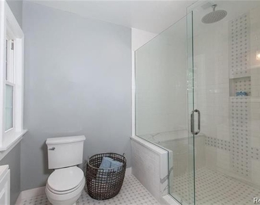 2215 W Boston Boulevard - Photo Thumbnail 22