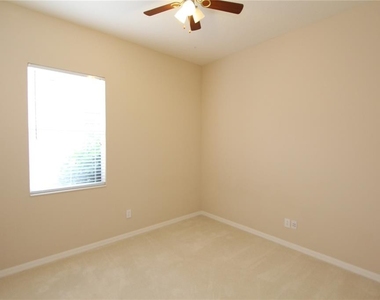 16326 Bridgelawn Avenue - Photo Thumbnail 12