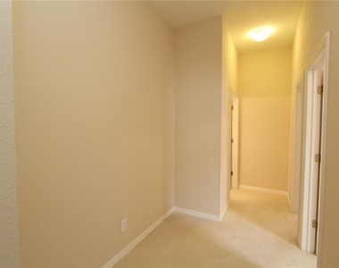 16326 Bridgelawn Avenue - Photo Thumbnail 14