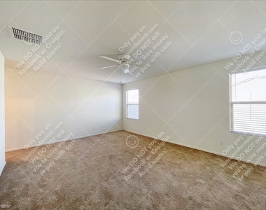 1736 E Desert Breeze Pl - Photo Thumbnail 17