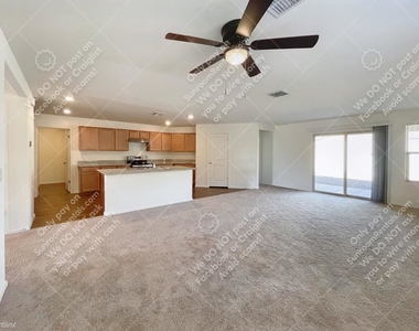 1736 E Desert Breeze Pl - Photo Thumbnail 13