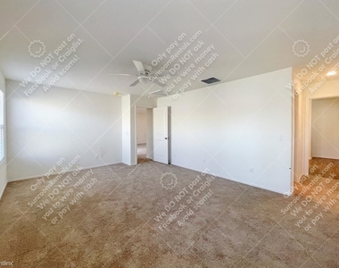 1736 E Desert Breeze Pl - Photo Thumbnail 19