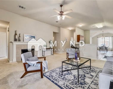 3909 Bandice Ln - Photo Thumbnail 9