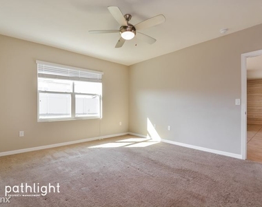 340 Spruce Pine Drive Unit - Photo Thumbnail 7