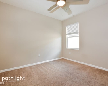 340 Spruce Pine Drive Unit - Photo Thumbnail 9