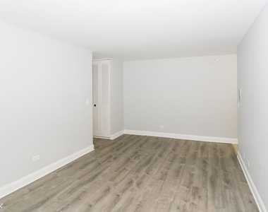 6201 N. Kenmore, Unit 201 - Photo Thumbnail 10