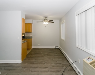 6201 N. Kenmore, Unit 201 - Photo Thumbnail 5