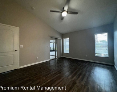 2620 Regency Oak Lane (lo) - Photo Thumbnail 21