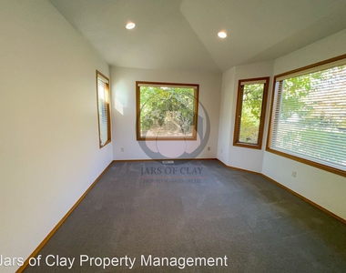 1733 Chapman Hill Dr Nw - Photo Thumbnail 5