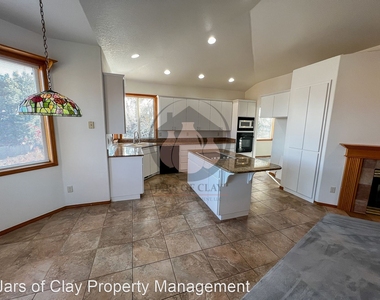 1733 Chapman Hill Dr Nw - Photo Thumbnail 7