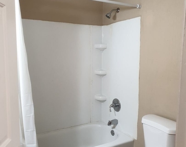 3105 Conner Drive Unit 3 - Photo Thumbnail 6