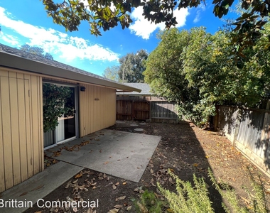 4345-4393 Fair Oaks Blvd. - Photo Thumbnail 11