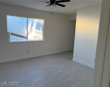 4040 Vahe Circle - Photo Thumbnail 5