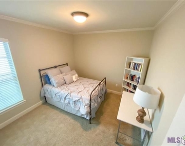 10395 Grand Plaza Drive - Photo Thumbnail 11