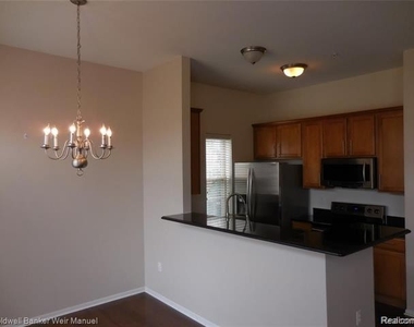 39792 Rockcrest Circle - Photo Thumbnail 10