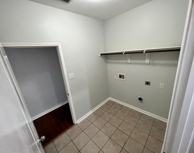 13209 Ragged Spur Court - Photo Thumbnail 22