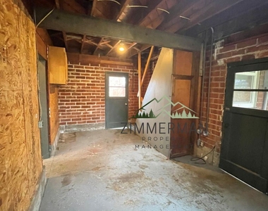 2180 Laurel Ave Ne - Photo Thumbnail 24