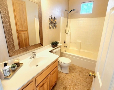 346 Phoenix Circle - Photo Thumbnail 7