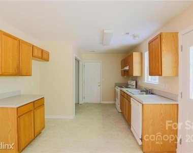 7024 R Lakeland Drive - Photo Thumbnail 1