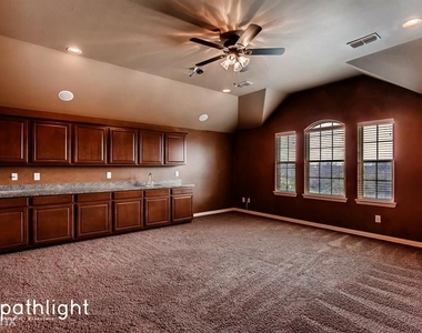 2107 Parkvista Court - Photo Thumbnail 6