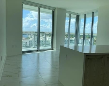 2000 Metropica Way Apt 1003 - Photo Thumbnail 10