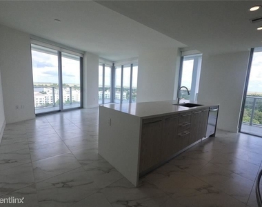 2000 Metropica Way Apt 1003 - Photo Thumbnail 11