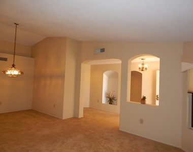 1434 E Bright Angel Drive - Photo Thumbnail 10