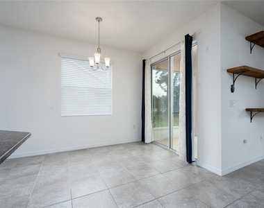 3844 Silverlake Way - Photo Thumbnail 10