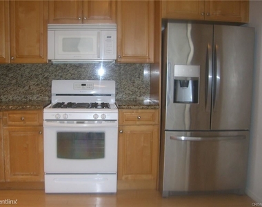 10720 Ohio Ave Apt 2 - Photo Thumbnail 1