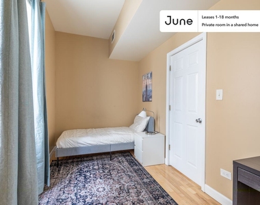 1537 West Barry Avenue, Chicago, Il, 60657 - Photo Thumbnail 0