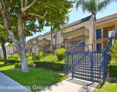 8100 Orangewood Ave. - Photo Thumbnail 27