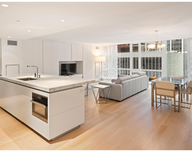 135 W 52nd St - Photo Thumbnail 1