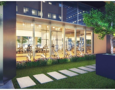 135 W 52nd St - Photo Thumbnail 8