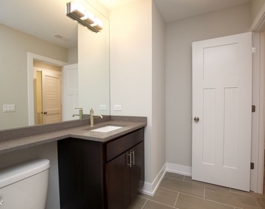 1138 Maple, Unit 4 - Photo Thumbnail 12