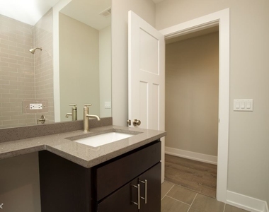 1138 Maple, Unit 4 - Photo Thumbnail 17