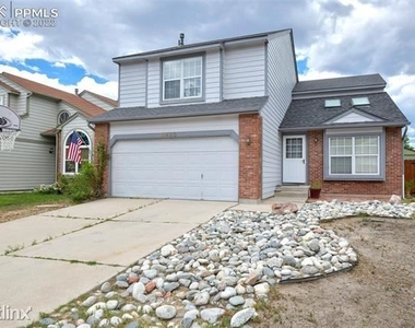 8420 R Ilex Drive - Photo Thumbnail 1