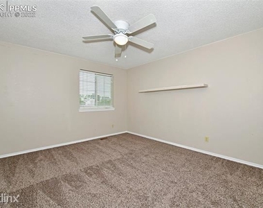 8420 R Ilex Drive - Photo Thumbnail 17