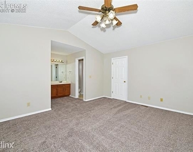 8420 R Ilex Drive - Photo Thumbnail 22